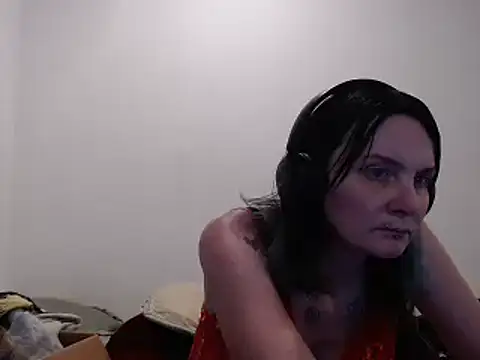 Hotmodel1984 online show from 06/18/26, 02:01