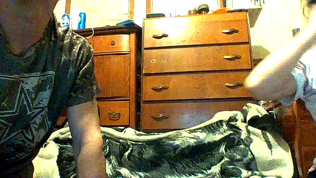 Snapshot of SillyRabbitz chatting on 11/15/25, 08:33 SillyRabbitz online show from 11/15/25, 08:33