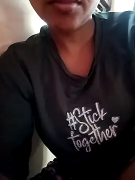 Snapshot of heena-3678 chatting on 03/08/26, 12:31 heena-3678 online show from 03/08/26, 12:31