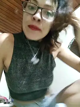 Snapshot of arimydari chatting on 11/22/25, 04:33 arimydari online show from 11/22/25, 04:33