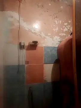 Snapshot of Elcabezhupas97 chatting on 10/05/25, 04:44 Elcabezhupas97 online show from 10/05/25, 04:44