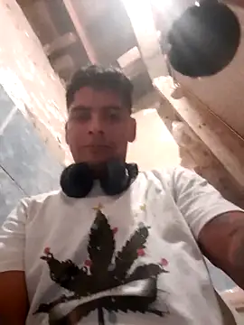 Snapshot of Elcabezhupas97 chatting on 10/19/25, 09:04 Elcabezhupas97 online show from 10/19/25, 09:04