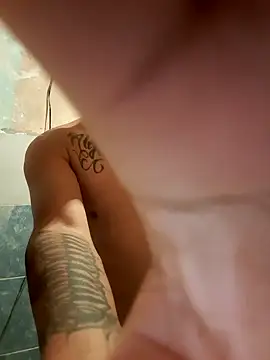 Snapshot of Elcabezhupas97 chatting on 10/26/25, 03:29 Elcabezhupas97 online show from 10/26/25, 03:29