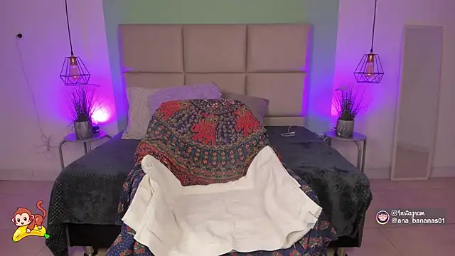 annabananas01 online show from 09/14/25, 03:05