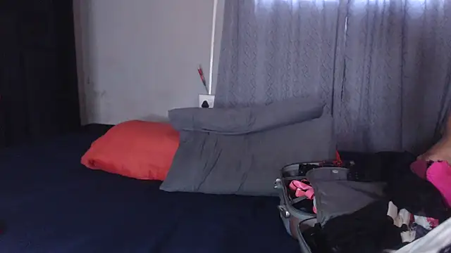 xMiAmor online show from 10/28/25, 08:40