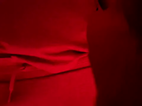 Snapshot of beelzeboobek chatting on 10/31/25, 04:30 beelzeboobek online show from 10/31/25, 04:30