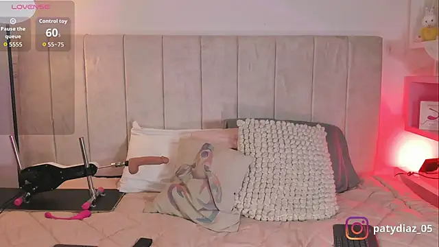 MiiaParker6972 online show from 11/09/25, 09:46