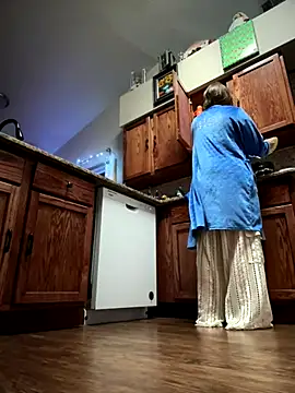 NaughtyLittleVeteran online show from 12/03/25, 08:34