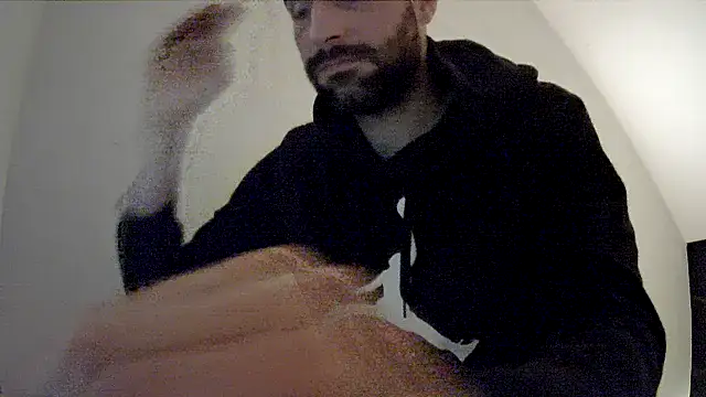 Snapshot of gryzoon chatting on 09/30/25, 06:35 gryzoon online show from 09/30/25, 06:35