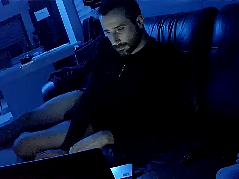 Snapshot of gryzoon chatting on 10/09/25, 12:30 gryzoon online show from 10/09/25, 12:30