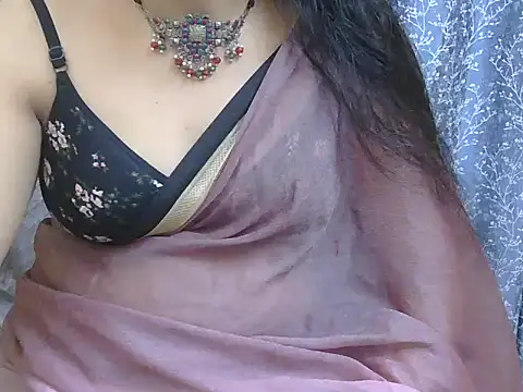 Lovely Manvi online show from 10/24/25, 12:56