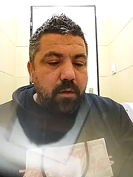 Snapshot of Alexander18edd chatting on 10/03/25, 11:29 Alexander18edd online show from 10/03/25, 11:29