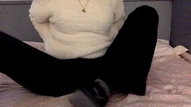 prettyy kitty online show from 02/25/25, 07:25