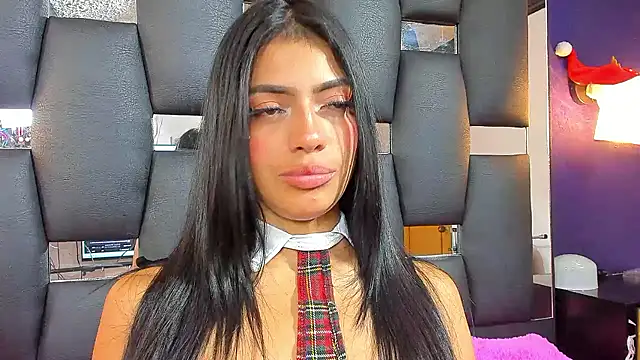 EMYCLARK01 online show from 01/09/26, 03:42