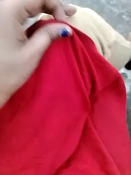 Snapshot of kusum_girl chatting on 03/05/25, 12:11 kusum girl online show from 03/05/25, 12:11