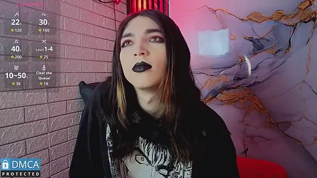 MaeveKuro online show from 06/18/26, 03:07