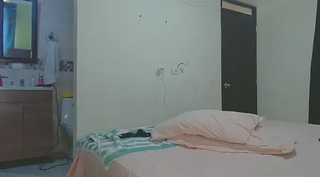 roxanasexy2025 online show from 03/12/25, 03:51