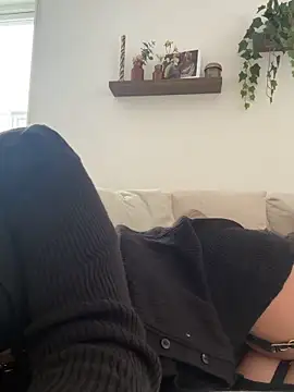 SwedishAstrid online show from 02/10/26, 10:19