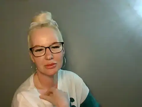 Blonde-Grace online show from 09/19/25, 01:18