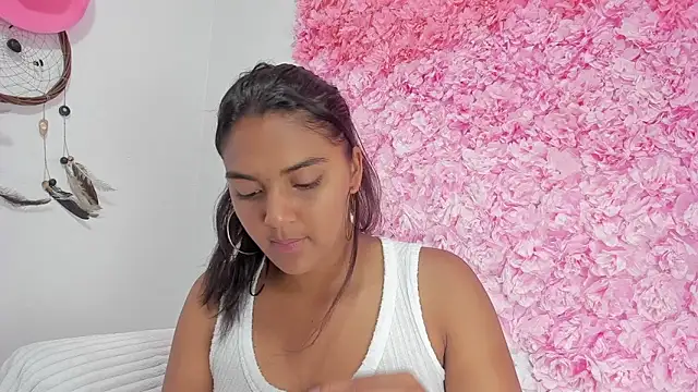 Snapshot of Melodymoore_ chatting on 03/03/26, 11:10 Melodymoore online show from 03/03/26, 11:10