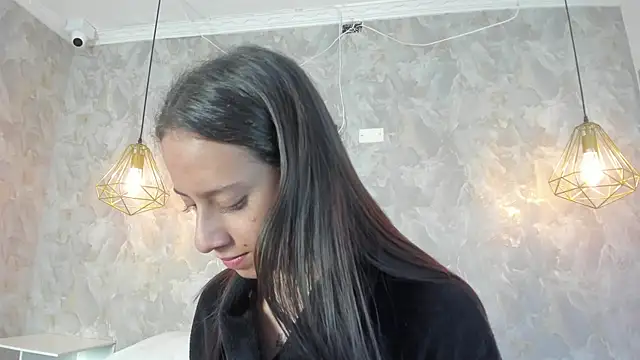 Snapshot of zephyra-angels chatting on 12/23/25, 04:10 zephyra-angels online show from 12/23/25, 04:10