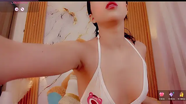 Snapshot of ValeriCardenas chatting on 01/15/26, 01:10 ValeriCardenas online show from 01/15/26, 01:10