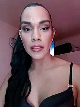 Snapshot of Zoe_TransGirl chatting on 12/21/25, 02:41 Zoe TransGirl online show from 12/21/25, 02:41