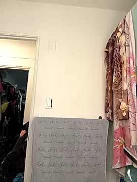 Snapshot of Foxxyhoneypott chatting on 03/29/26, 02:11 Foxxyhoneypott online show from 03/29/26, 02:11