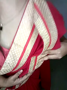 Snapshot of neha_rohan12 chatting on 03/13/25, 06:34 neha rohan12 online show from 03/13/25, 06:34