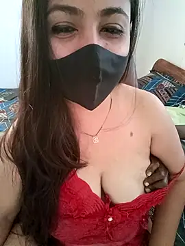 Snapshot of neha_rohan12 chatting on 10/12/25, 11:53 neha rohan12 online show from 10/12/25, 11:53