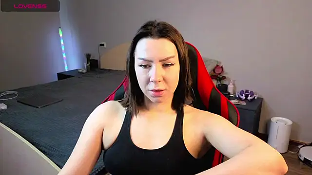 Snapshot of meganluss chatting on 02/20/26, 04:31 meganluss online show from 02/20/26, 04:31