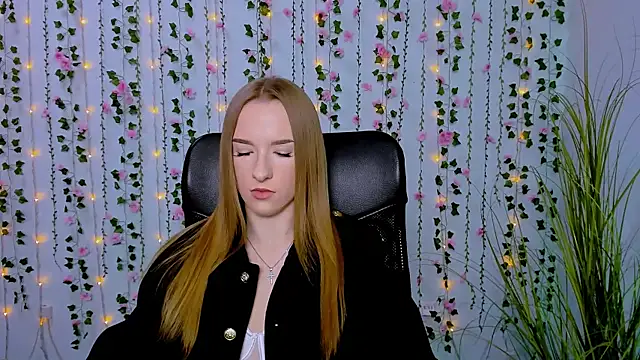 doll vey online show from 03/04/25, 12:33