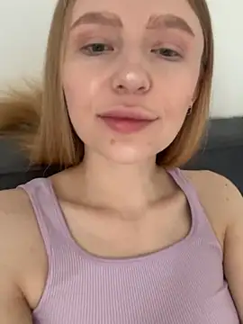 Snapshot of EvaBrooklyn chatting on 03/04/25, 05:53 EvaBrooklyn online show from 03/04/25, 05:53