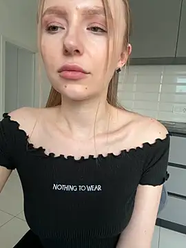 Snapshot of EvaBrooklyn chatting on 03/06/25, 02:51 EvaBrooklyn online show from 03/06/25, 02:51