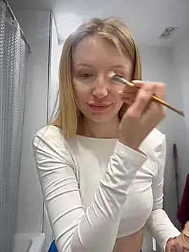 Snapshot of EvaBrooklyn chatting on 03/09/25, 01:26 EvaBrooklyn online show from 03/09/25, 01:26