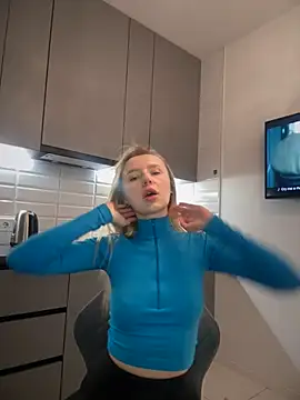 Snapshot of EvaBrooklyn chatting on 03/11/25, 04:51 EvaBrooklyn online show from 03/11/25, 04:51