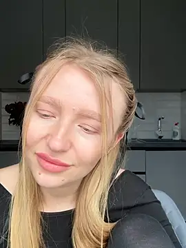 Snapshot of EvaBrooklyn chatting on 03/15/25, 08:26 EvaBrooklyn online show from 03/15/25, 08:26