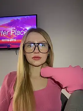 Snapshot of EvaBrooklyn chatting on 03/15/25, 03:59 EvaBrooklyn online show from 03/15/25, 03:59