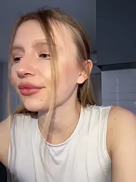 Snapshot of EvaBrooklyn chatting on 03/18/25, 03:31 EvaBrooklyn online show from 03/18/25, 03:31