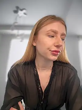 Snapshot of EvaBrooklyn chatting on 03/23/25, 07:42 EvaBrooklyn online show from 03/23/25, 07:42