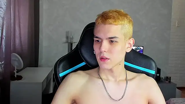 TravisRevas online show from 03/08/25, 07:49