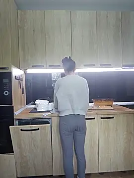 zoeylarkens online show from 03/13/25, 12:35