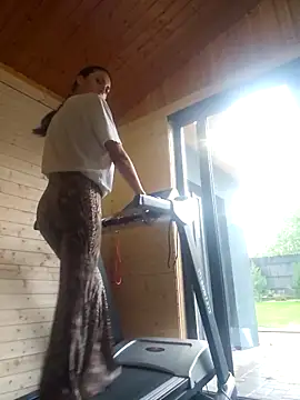 zoeylarkens online show from 10/06/25, 02:47