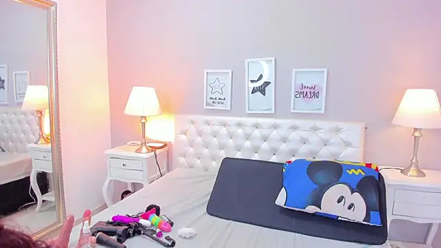 megan loviitz online show from 10/19/25, 12:39