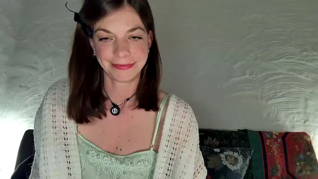 Snapshot of Rosemarie_Blu chatting on 03/16/26, 06:45 Rosemarie Blu online show from 03/16/26, 06:45