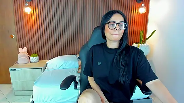 zakia23  online show from 03/11/25, 01:12