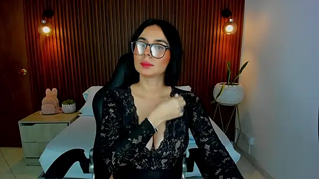 zakia23  online show from 03/12/25, 07:17