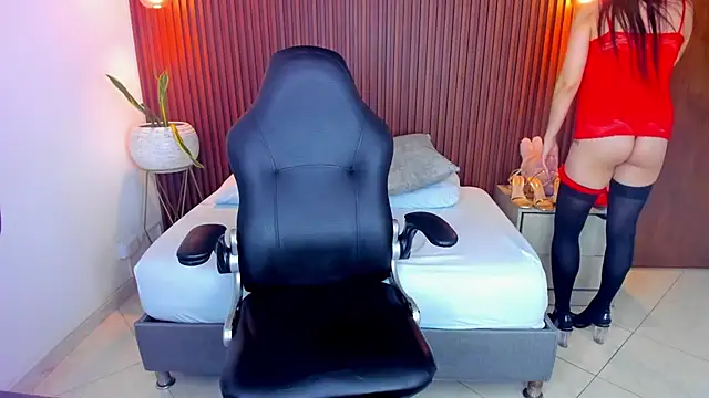 zakia23  online show from 03/18/25, 10:26