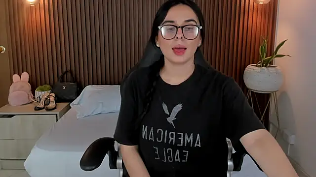 zakia23  online show from 03/21/25, 07:13