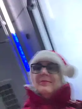 Snapshot of NataKitten chatting on 12/21/25, 06:20 NataKitten online show from 12/21/25, 06:20